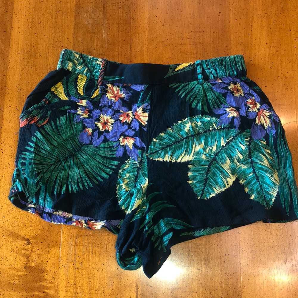 Patrons of Peace Tropical Shorts XS Hawaiian print